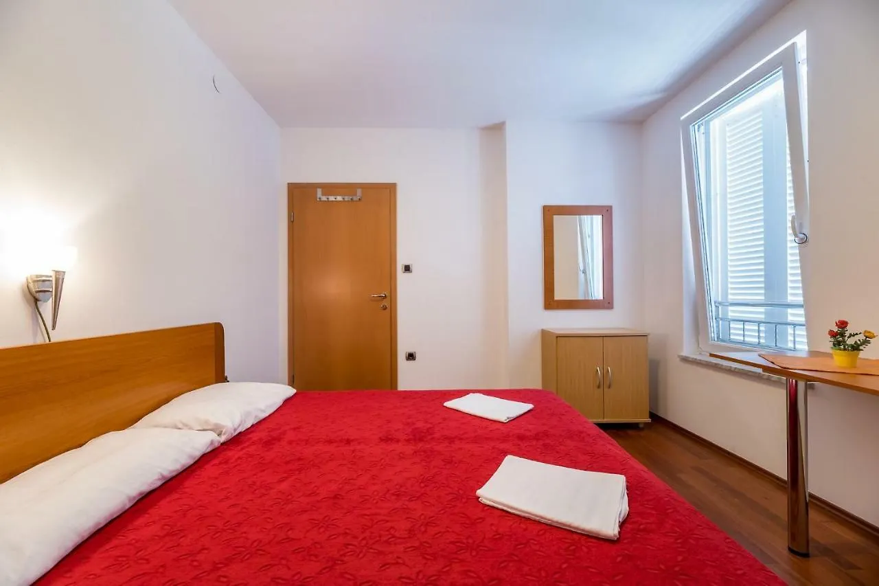Apartments Nada Baska   Baska (Krk)